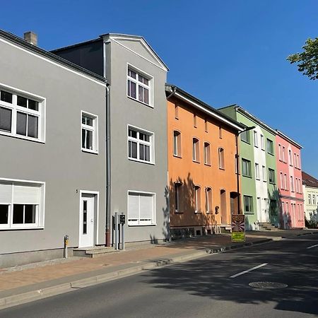 Modern Eingerichtet-Stadtnah-Ferienwohnung Mit Geschirrspueler Und Waschmaschine Friedland  Екстер'єр фото